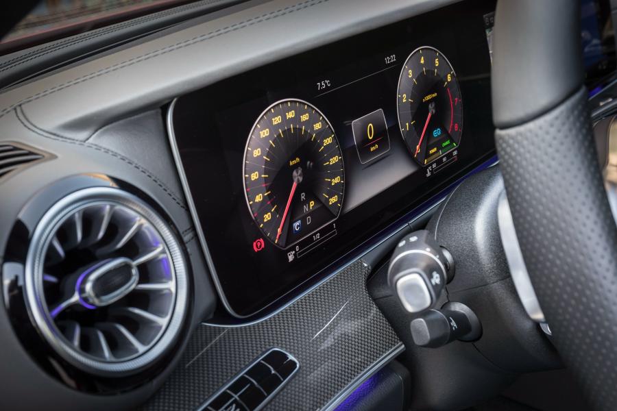 Панель приборов Mercedes-Benz CLS450 4Matic AMG Line (C257) 2018 года  (WW) (фото 20 из 41)